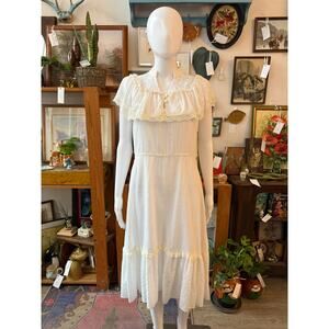 1970s Cottagecore Prairie Dress